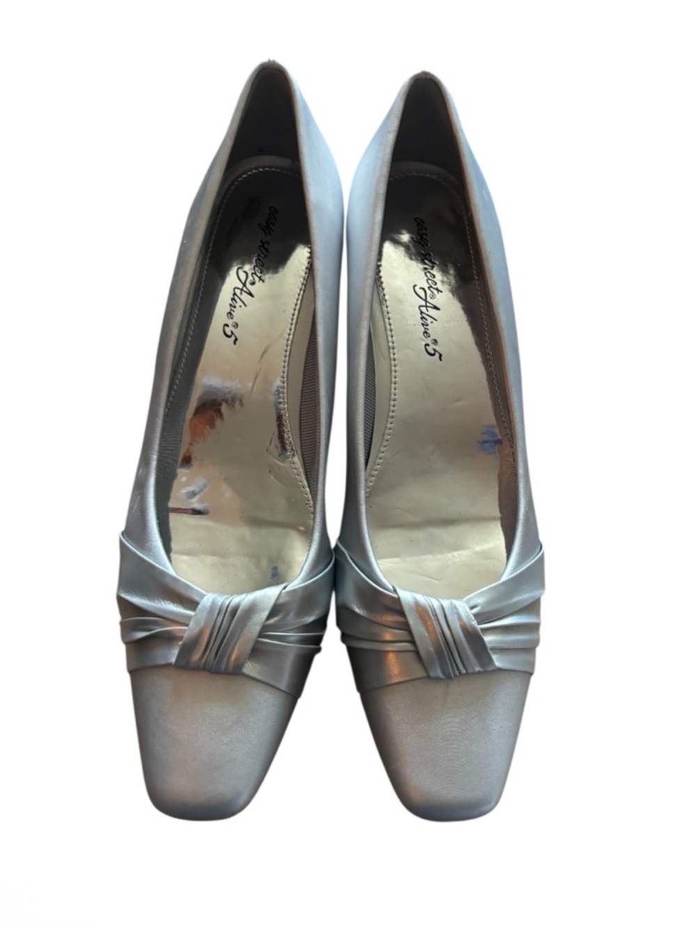 New Easy Street Women's Waive Pump. Metallic Silver. Size 11M